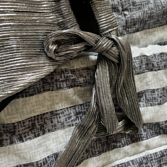 Silver Halter Top with knot (BRAND NEW w/ tag) - Picture 3 of 4